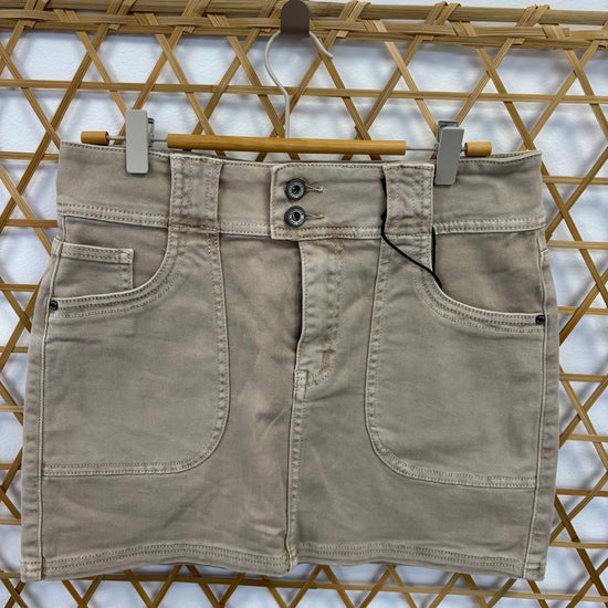 beige